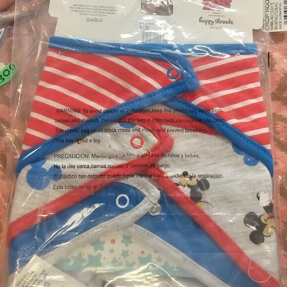 Disney Baby Boys Mickey Mouse Bandana Bib Pack of 3 NWT - Picture 2 of 2